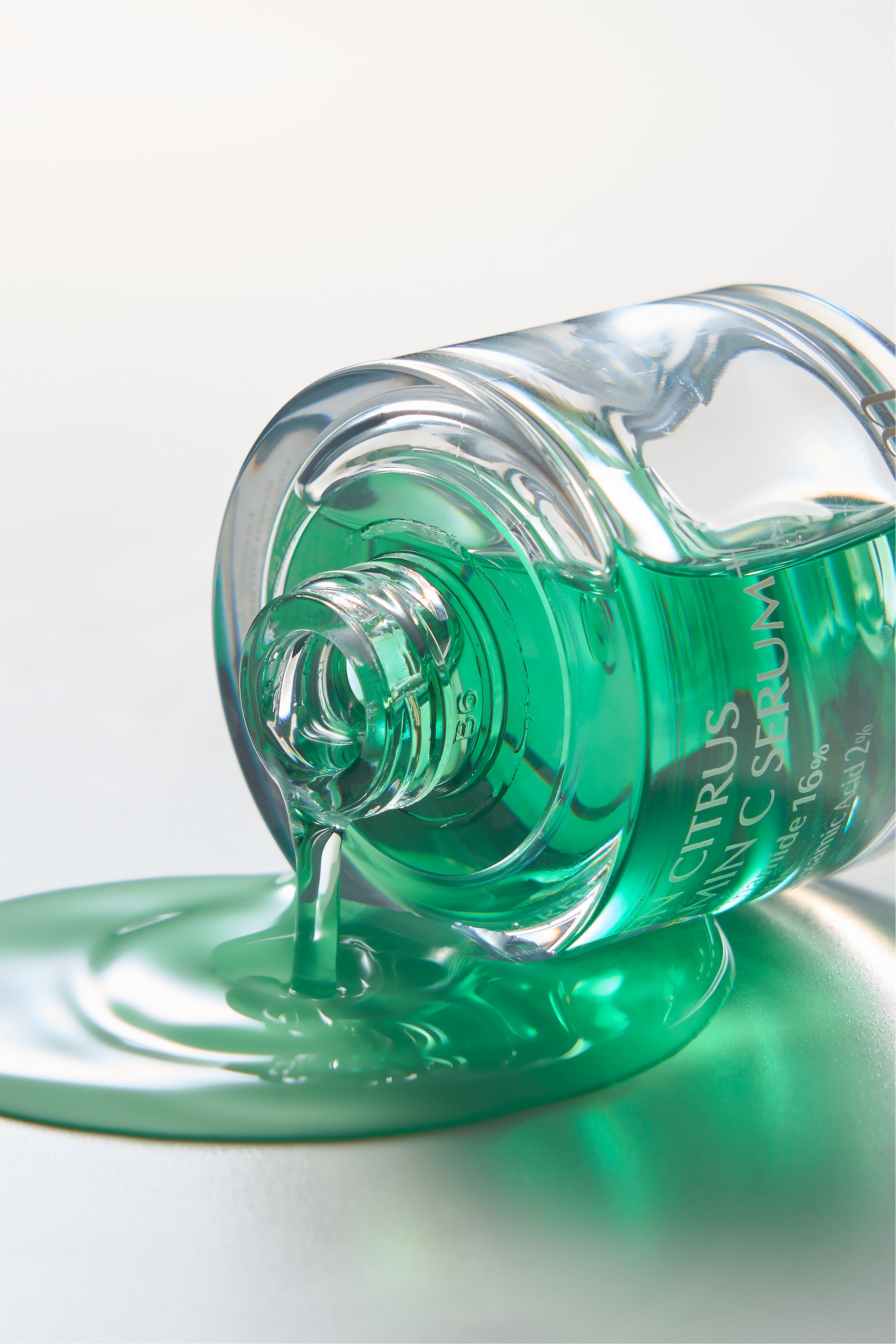 LUVUM GREEN CITRUS VITAMIN C SERUM + Aufhellendes Gesichtsserum mit Vitamin C und Tranexamsäure 30 ml #5