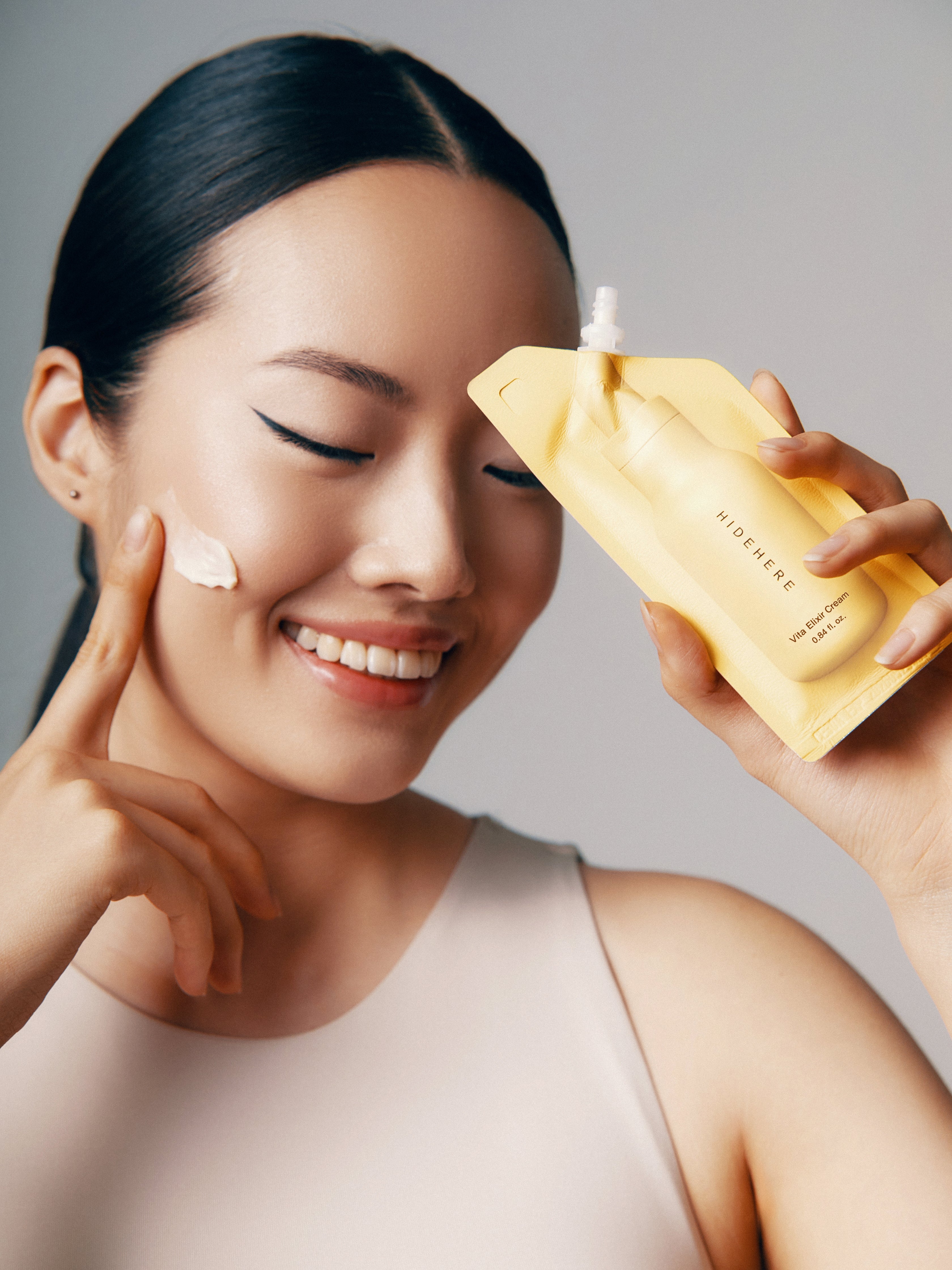 HIDEHERE Rozjaśniający krem do twarzy z witaminą C 25 ml #6